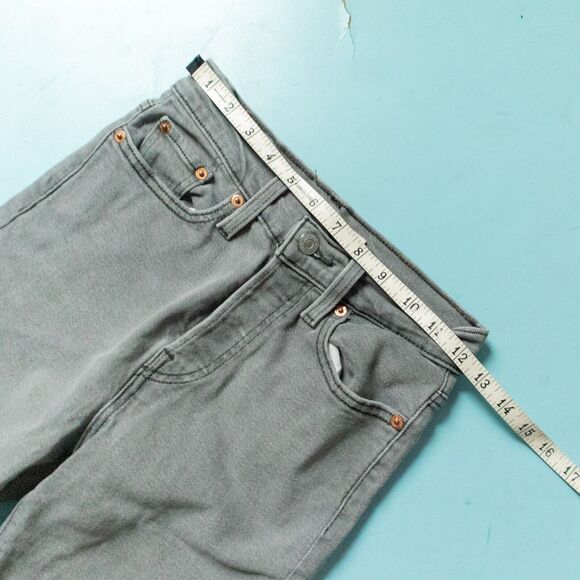 Levi's Gray Wedgie Straight Leg Classic High Waist Jeans Size 25 Button Fly - Picture 5 of 8